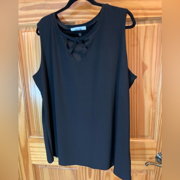 Jones Studio Tops - Jones Studio Black Sleeveless Blouse